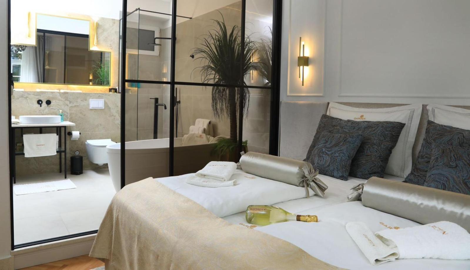 Garden Luxury Gjestgiverier Split